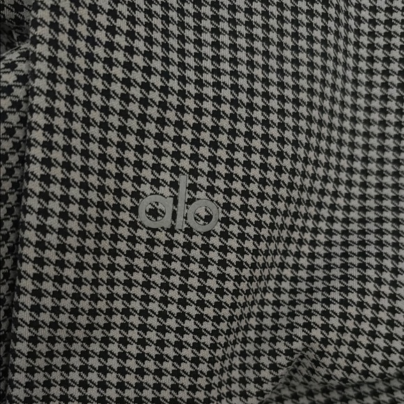 ALO Yoga Black and White Leggings size large - Picture 2 of 5